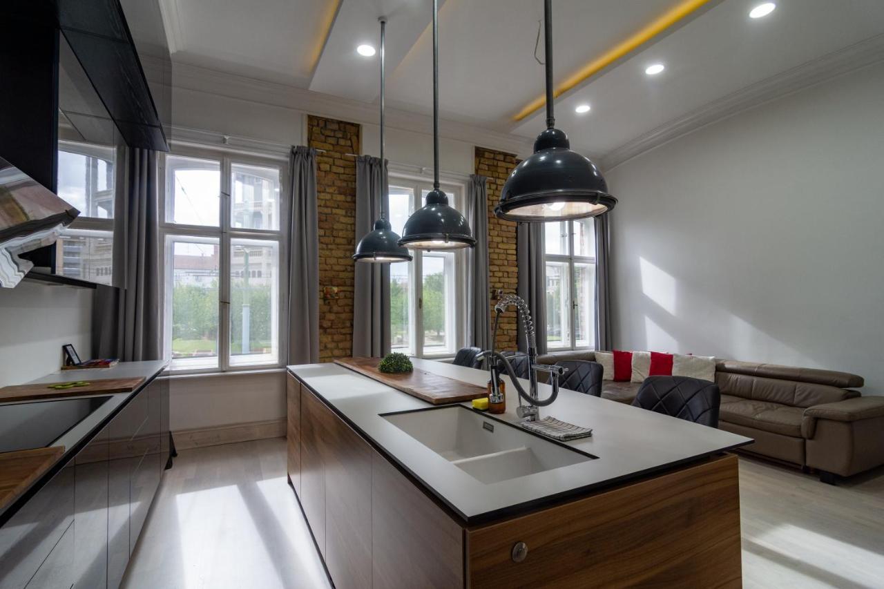Tower Szeged Belvarosi Exkluziv Panoramas Apartman - Free Parking المظهر الخارجي الصورة